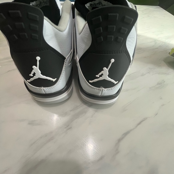 Jordan 4 Military Black - Picture 4 of 7